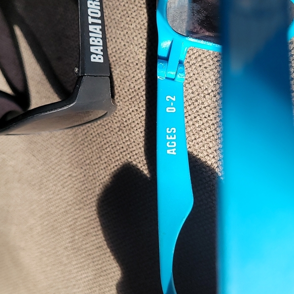 2 pairs of Babiator Sunglasses - Picture 3 of 4